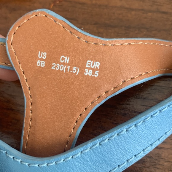 Coach Sandals - Picture 3 of 3